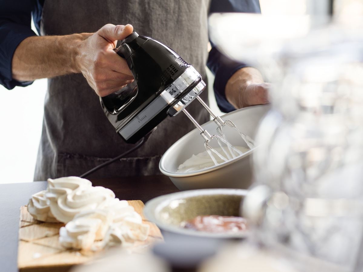 KitchenAid Handrührer mit 9 Geschwindigkeitsstufen